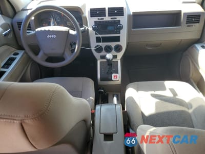 Zdjęcie 8 z 15 samochodu: 2008 JEEP PATRIOT SPORT VIN:1J8FT28W28D676081 - miniatura