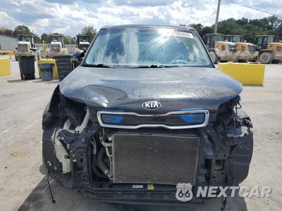 Piąte zdjęcie samochodu w środku: 2016 KIA SOUL + VIN:KNDJP3A53G7842750 - miniatura