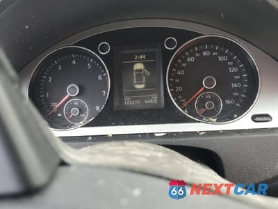Zdjęcie 9 z 12 samochodu: 2009 VOLKSWAGEN PASSAT TURBO VIN:WVWJK73C69P047860 - miniatura