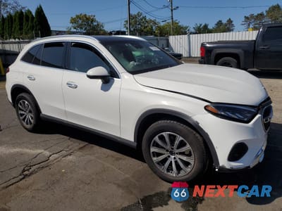 Czwarte zdjęcie samochodu z boku: 2025 MERCEDES-BENZ GLC 300 4MATIC VIN:W1NKM4HBXSF395503 - miniatura