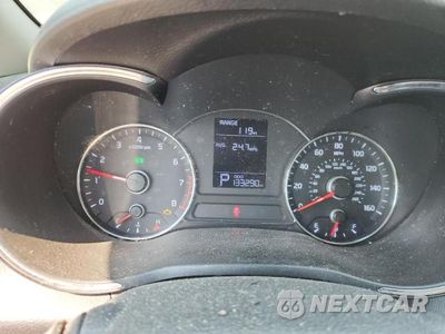 Zdjęcie 9 z 13 samochodu: 2016 KIA FORTE LX VIN:KNAFK4A63G5512408 - miniatura
