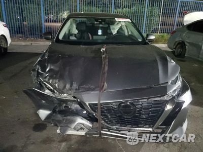 Piąte zdjęcie samochodu w środku: 2023 NISSAN SENTRA SV VIN:3N1AB8CV8PY287983 - miniatura