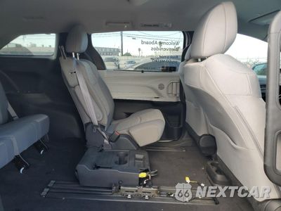 Zdjęcie 11 z 13 samochodu: 2025 TOYOTA SIENNA LE VIN:5TDKRKEC3SS233495 - miniatura
