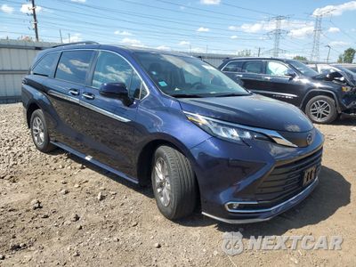 Czwarte zdjęcie samochodu z boku: 2022 TOYOTA SIENNA XLE VIN:5TDJSKFC4NS040548 - miniatura