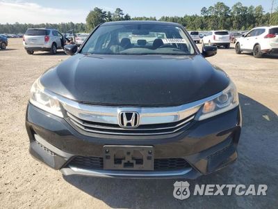 Piąte zdjęcie samochodu w środku: 2017 HONDA ACCORD LX VIN:1HGCR2F38HA125707 - miniatura