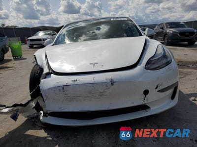 Piąte zdjęcie samochodu w środku: 2020 TESLA MODEL 3 VIN:5YJ3E1EA1LF797564 - miniatura