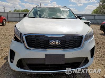 Piąte zdjęcie samochodu w środku: 2019 KIA SORENTO LX VIN:5XYPG4A54KG590535 - miniatura