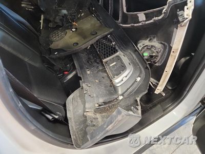 Zdjęcie 13 z 15 samochodu: 2015 JEEP GRAND CHEROKEE LIMITED VIN:1C4RJFBG8FC644032 - miniatura