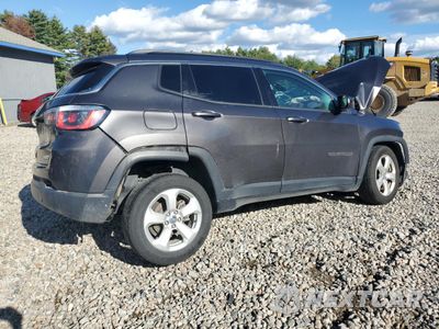 Trzecie zdjęcie samochodu z tyłu: 2017 JEEP COMPASS LATITUDE VIN:3C4NJDBB9HT646757 - miniatura