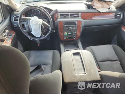 Zdjęcie 8 z 13 samochodu: 2010 CHEVROLET TAHOE C1500 LS VIN:1GNUCAE08AR292041 - miniatura