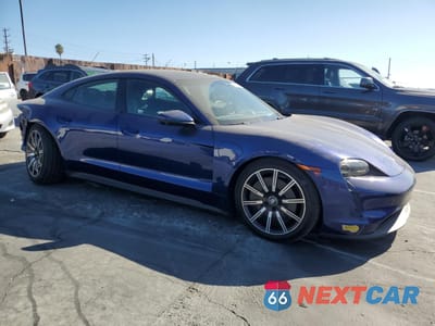 Czwarte zdjęcie samochodu z boku: 2022 PORSCHE TAYCAN VIN:WP0AA2Y10NSA10682 - miniatura