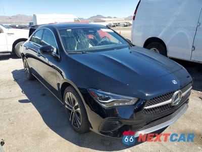 Czwarte zdjęcie samochodu z boku: 2025 MERCEDES-BENZ CLA 250 4MATIC VIN:W1K5J4HB4SN490227 - miniatura