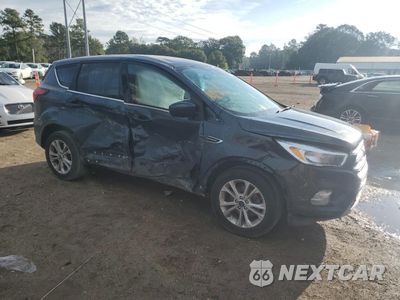Czwarte zdjęcie samochodu z boku: 2019 FORD ESCAPE SE VIN:1FMCU0GD2KUB13126 - miniatura