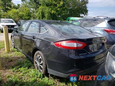 Trzecie zdjęcie samochodu z tyłu: 2013 FORD FUSION S VIN:3FA6P0G77DR367000 - miniatura