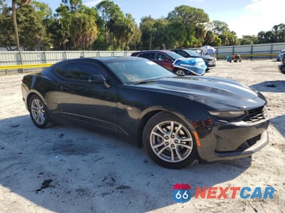 Czwarte zdjęcie samochodu z boku: 2020 CHEVROLET CAMARO LS VIN:1G1FB1RX1L0114144 - miniatura