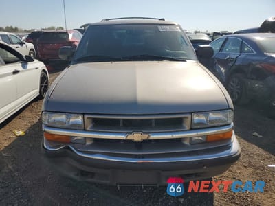 Piąte zdjęcie samochodu w środku: 2001 CHEVROLET BLAZER VIN:1GNDT13W31K236282 - miniatura
