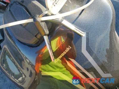 Zdjęcie 8 z 12 samochodu: 2024 KAWASAKI KL650 M VIN:ML5KLEM19RDA30486 - miniatura