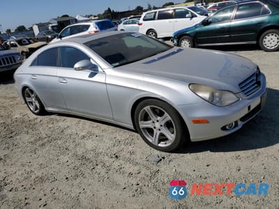 Czwarte zdjęcie samochodu z boku: 2006 MERCEDES-BENZ CLS 500C VIN:WDDDJ75XX6A041709 - miniatura