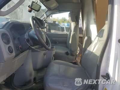 Zdjęcie 7 z 14 samochodu: 2018 FORD ECONOLINE E350 SUPER DUTY CUTAWAY VAN VIN:1FDWE3F64JDC37668 - miniatura