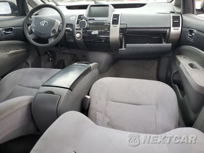 Zdjęcie 8 z 13 samochodu: 2006 TOYOTA PRIUS VIN:JTDKB20U367535826 - miniatura