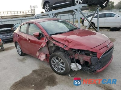Czwarte zdjęcie samochodu z boku: 2017 TOYOTA YARIS IA VIN:3MYDLBYV4HY171938 - miniatura