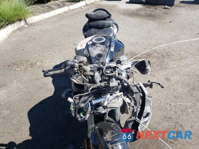 Piąte zdjęcie samochodu w środku: 2024 SUZUKI GSX1300 RR VIN:JS1EJ11B5R7100960 - miniatura