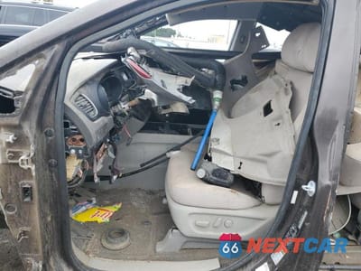 Zdjęcie 7 z 13 samochodu: 2016 KIA SEDONA LX VIN:KNDMB5C11G6175832 - miniatura