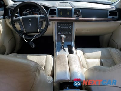 Zdjęcie 8 z 15 samochodu: 2009 LINCOLN MKS VIN:1LNHM93R69G618090 - miniatura