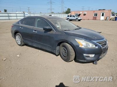 Czwarte zdjęcie samochodu z boku: 2015 NISSAN ALTIMA 2.5 VIN:1N4AL3AP9FN380076 - miniatura