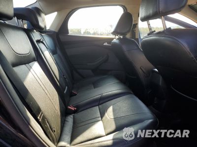 Zdjęcie 10 z 12 samochodu: 2014 FORD FOCUS TITANIUM VIN:1FADP3J2XEL316175 - miniatura