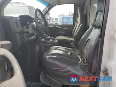 Zdjęcie 8 z 10 samochodu: 2006 CHEVROLET EXPRESS G3500 VIN:1GBJG312961164033 - miniatura