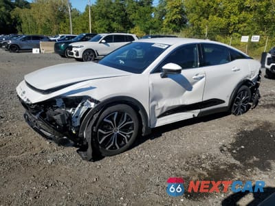 2023 TOYOTA CROWN XLE JTDAAAAF6P3006971 - główne zdjęcie licytacji z USA - miniatura