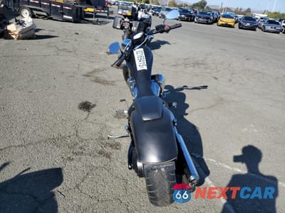 Czwarte zdjęcie samochodu z boku: 2015 HONDA VT1300 CX VIN:JH2SC6114FK500175 - miniatura
