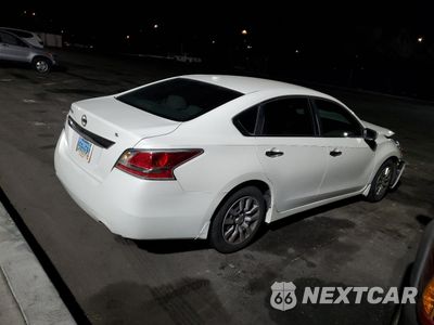 Trzecie zdjęcie samochodu z tyłu: 2015 NISSAN ALTIMA 2.5 VIN:1N4AL3AP2FN872013 - miniatura