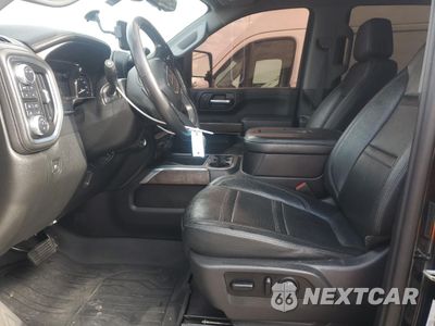 Zdjęcie 7 z 13 samochodu: 2020 GMC SIERRA K3500 DENALI VIN:1GT49WEY3LF349213 - miniatura