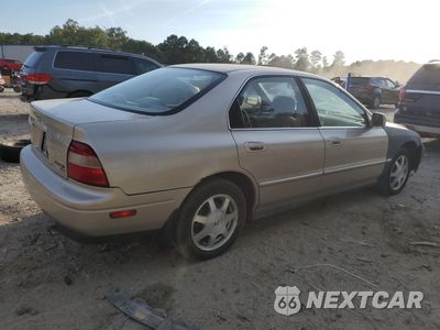 Trzecie zdjęcie samochodu z tyłu: 1995 HONDA ACCORD EX VIN:1HGCD5659SA131637 - miniatura