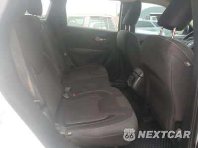 Zdjęcie 11 z 15 samochodu: 2015 JEEP CHEROKEE LATITUDE VIN:1C4PJLCB4FW722894 - miniatura