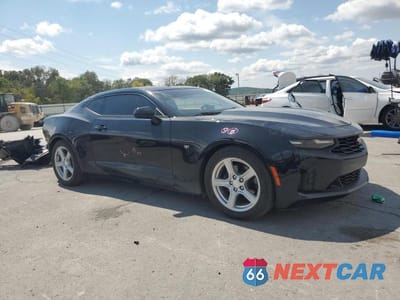 Czwarte zdjęcie samochodu z boku: 2019 CHEVROLET CAMARO LS VIN:1G1FB1RS4K0103335 - miniatura
