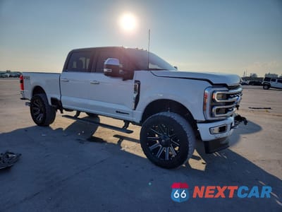 Czwarte zdjęcie samochodu z boku: 2024 FORD F250 SUPER DUTY VIN:1FT8W2BT4REC28782 - miniatura