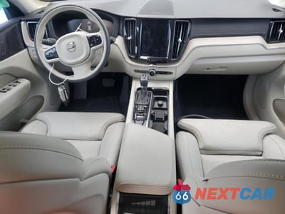 Zdjęcie 8 z 13 samochodu: 2019 VOLVO XC60 T5 INSCRIPTION VIN:LYV102DL6KB219376 - miniatura