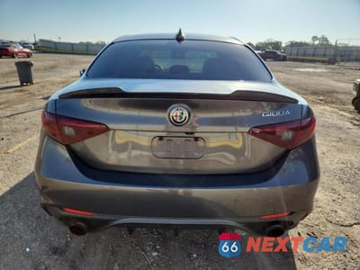 Zdjęcie 6 z 12 samochodu: 2017 ALFA ROMEO GIULIA TI VIN:ZARFAECN9H7529709 - miniatura