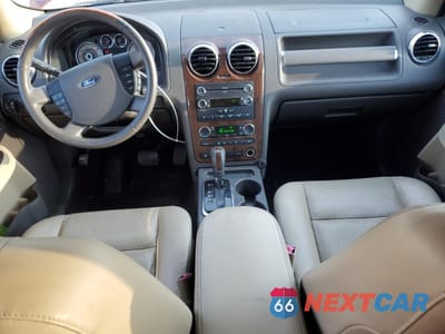 Zdjęcie 8 z 16 samochodu: 2008 FORD TAURUS X LIMITED VIN:1FMDK06W38GA03819 - miniatura