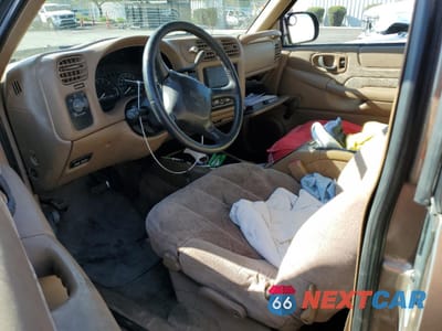 Zdjęcie 7 z 12 samochodu: 2002 GMC SONOMA VIN:1GTCS195328124683 - miniatura