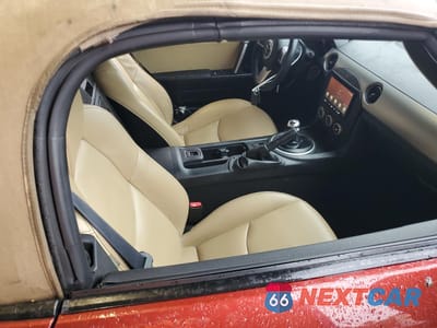 Zdjęcie 10 z 12 samochodu: 2009 MAZDA MX-5 MIATA VIN:JM1NC25F390200440 - miniatura