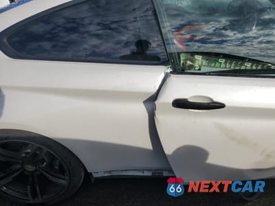 Zdjęcie 10 z 14 samochodu: 2016 BMW M4 VIN:WBS3R9C57GK708817 - miniatura