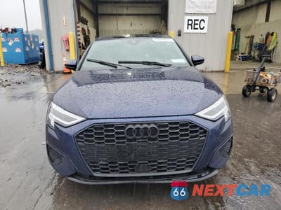 Piąte zdjęcie samochodu w środku: 2023 AUDI A3 PREMIUM VIN:WAUAUDGY1PA120645 - miniatura