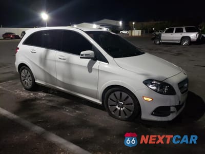Czwarte zdjęcie samochodu z boku: 2017 MERCEDES-BENZ B 250E VIN:WDDVP9AB9HJ014545 - miniatura