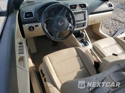 Zdjęcie 8 z 15 samochodu: 2012 VOLKSWAGEN EOS KOMFORT VIN:WVWBW7AH4CV013183 - miniatura