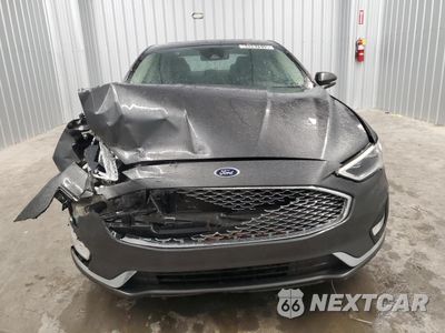 Piąte zdjęcie samochodu w środku: 2019 FORD FUSION TITANIUM VIN:3FA6P0RU5KR138184 - miniatura