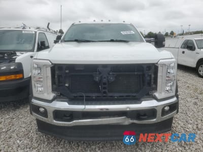 Piąte zdjęcie samochodu w środku: 2023 FORD F550 SUPER DUTY VIN:1FD0W5HT1PEC51046 - miniatura